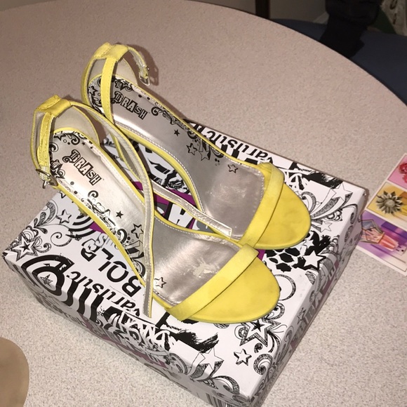 Heels - Picture 2 of 2